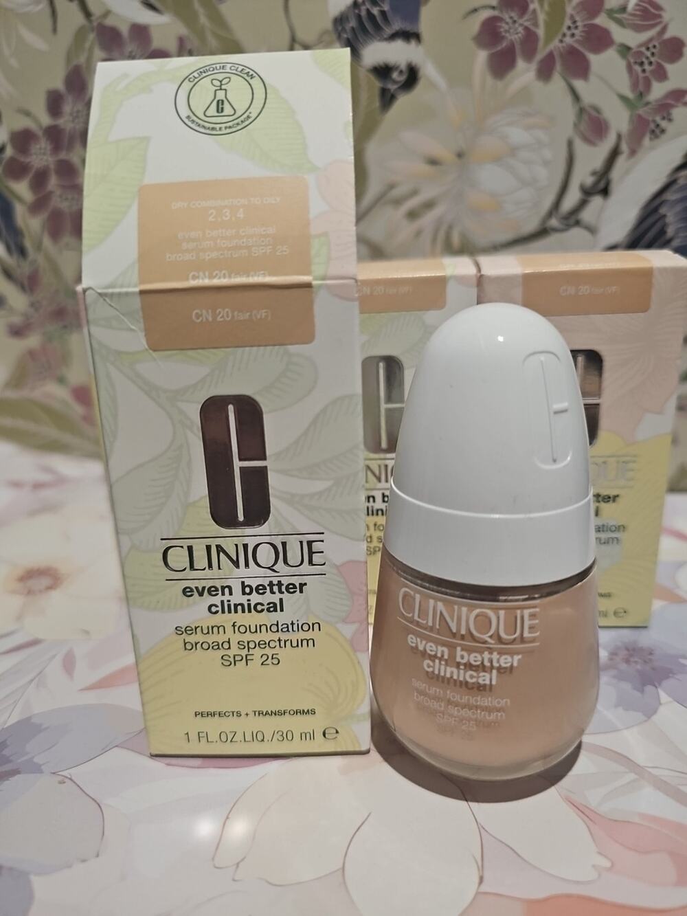 CN 20 Fair (VF) 30ml/1oz Clinique Even Better Clinical Serum Foundation SPF 25